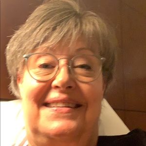 Meet your Posher, Cindy